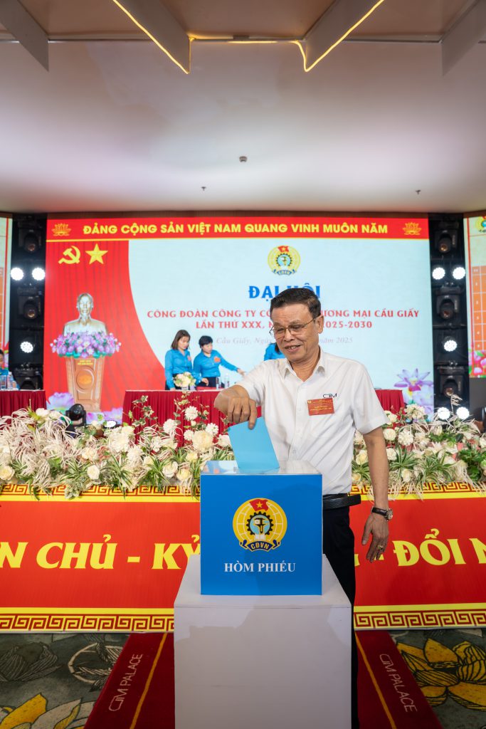 chủ tịch HĐQT bỏ phiếu bầu cử đại hội công đoàn