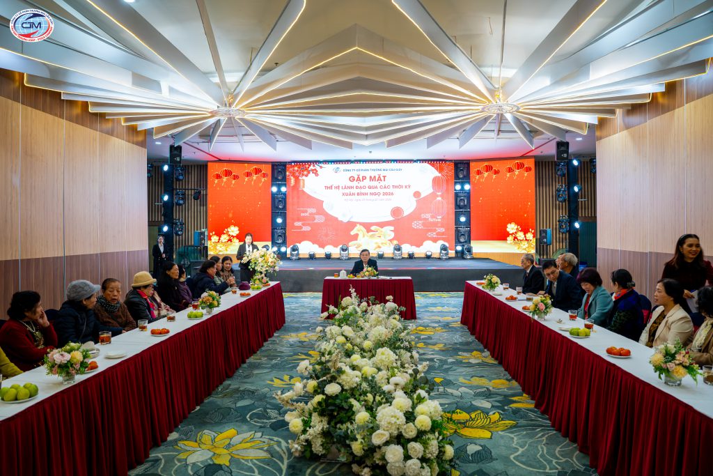 Gặp mặt thế hệ lãnh đạo Công ty Cổ phần Thương mại Cầu Giấy
