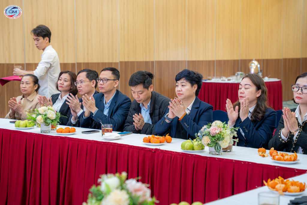 Gặp mặt thế hệ lãnh đạo Công ty Cổ phần Thương mại Cầu Giấy - Thế hệ lãnh đạo hiện tại